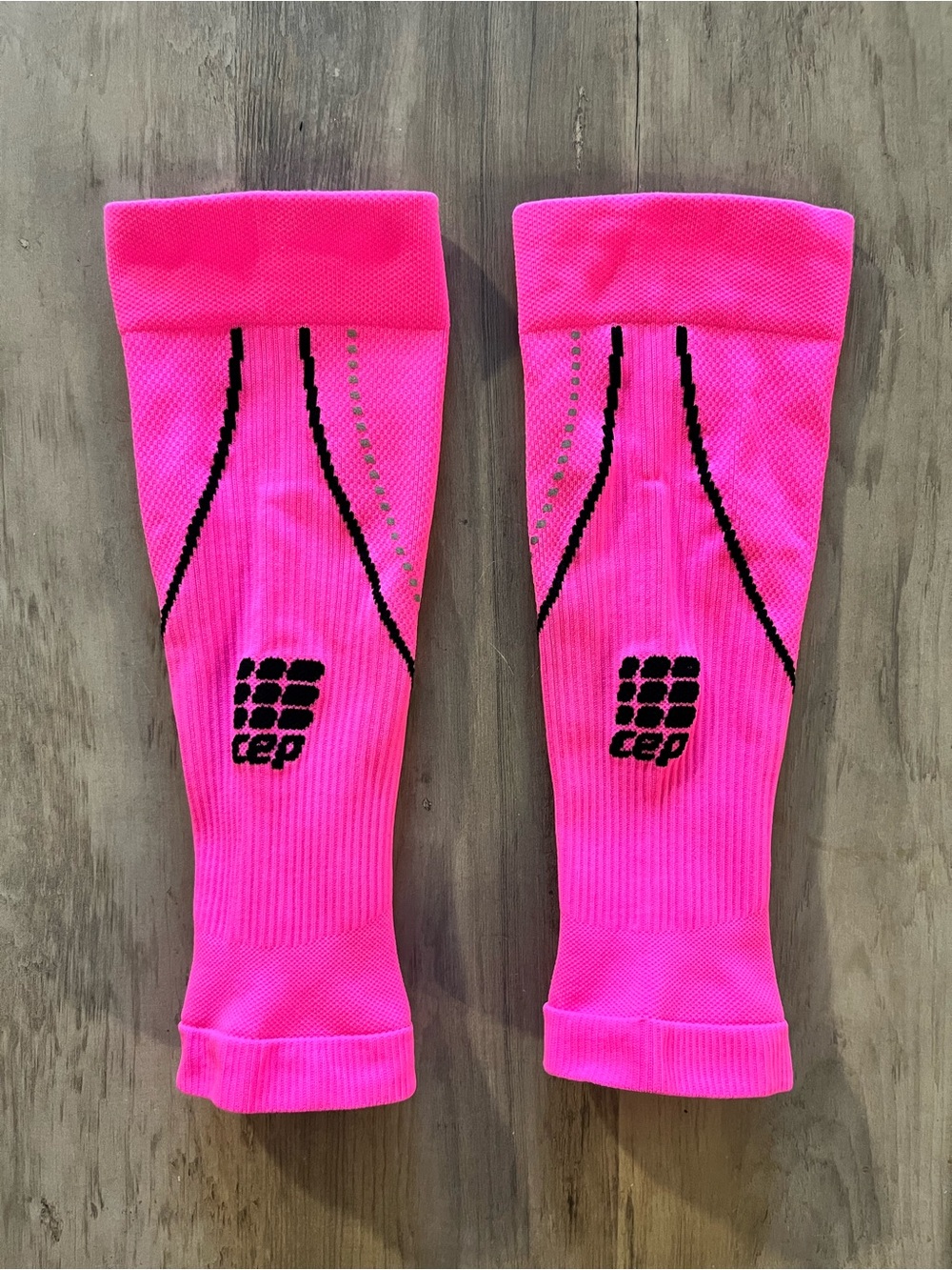 CEP Calf Compression Sleeves Neon Pink w Reflective Detail Women’s Size III